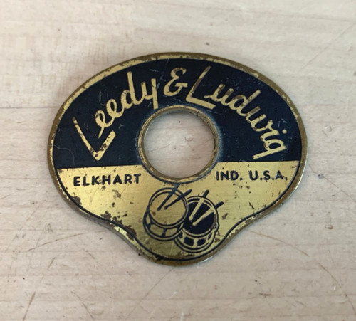 Leedy ludwig 50s vtg badge - &,