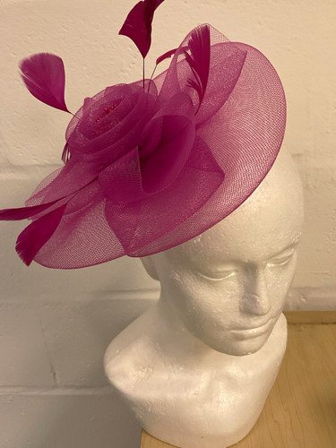 Pink mesh feather - mesh,