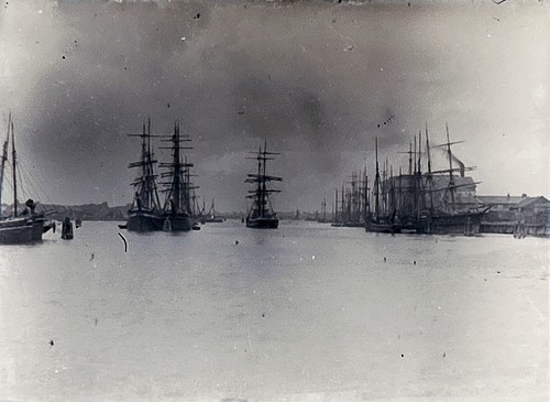 Large glass negative - large,