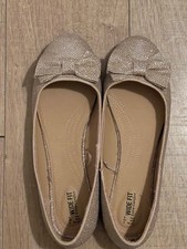 Pretty sparkly bow flat shoes size 6 wide fit