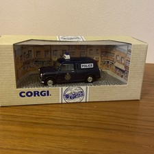 Corgi 96956  Morris Mini Van