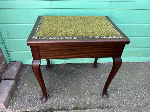 Nice vintage mahogany piano - nice,