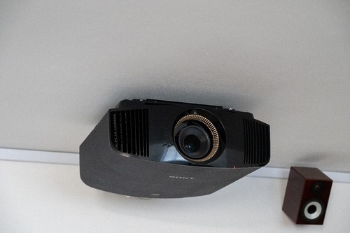 Low profile adjustable - low-profile,,