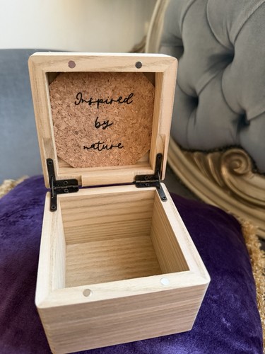 Small wooden box magnetic - wooden,