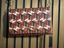 Tommy Hilfiger Crossbody