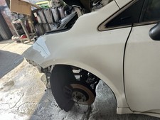 TOYOTA AVENSIS FRONT WING