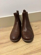UGG Brown Leather Boots –