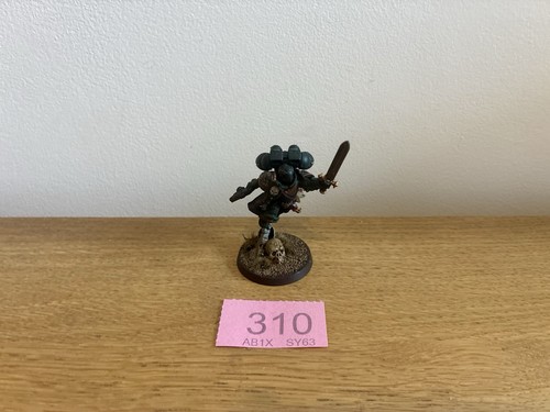Warhammer 40k space marine - space,