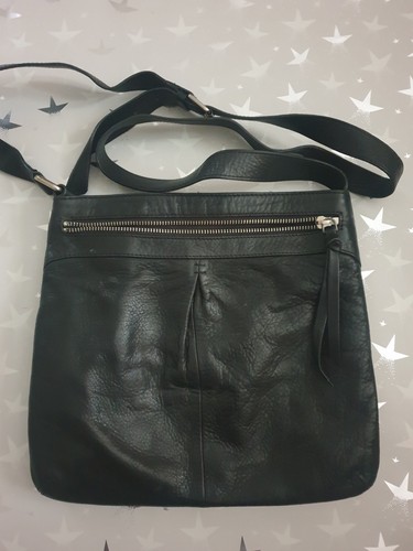 Black leather hand - black, shoulder