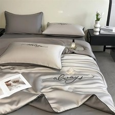 Lightweight Summer Quilt Soft Breathable Air Conditioning Blanket Thin Comforter