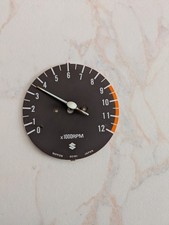 Suzuki GS 550 750 850 Clock rev counter plate and arrow