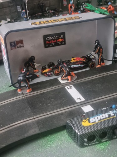 Scalextric props buildings - scalextric,