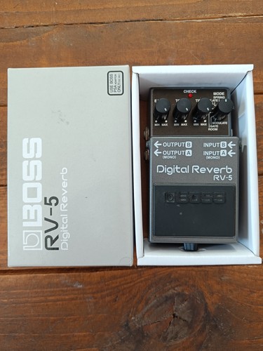 Boss digital reverb pedal - rv-5,
