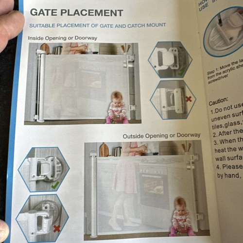 Retractable safety gate for - safety,