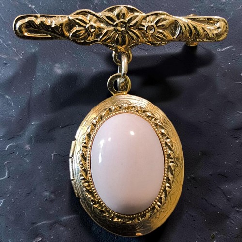 Vintage victorian revival - vintage, pink