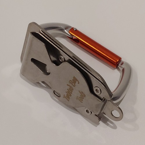 Twisted bay tool hook - twisted,