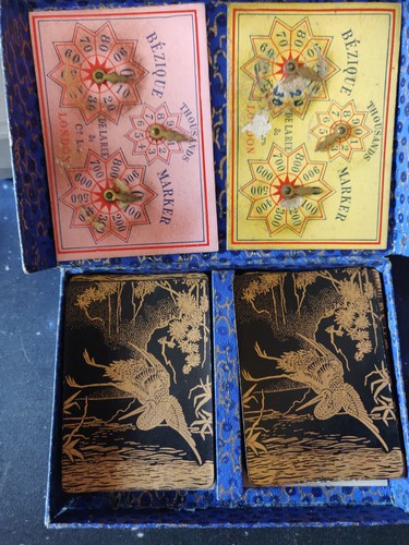 Antique rue bezique set - la,