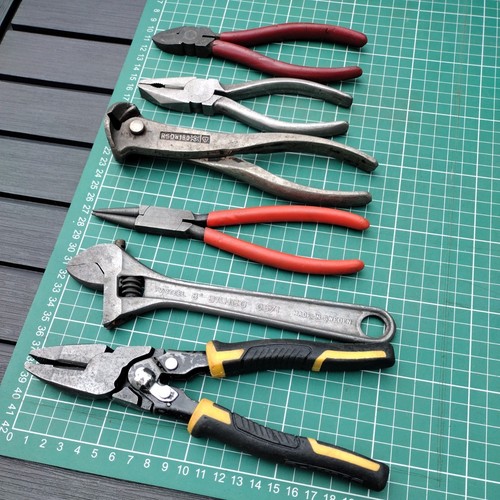 Mixed pliers grips - pliers,