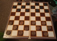 Vintage Set Draught Pieces