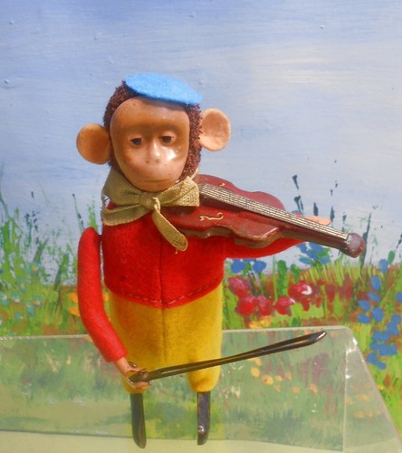 Schuco monkey plays the - plays,