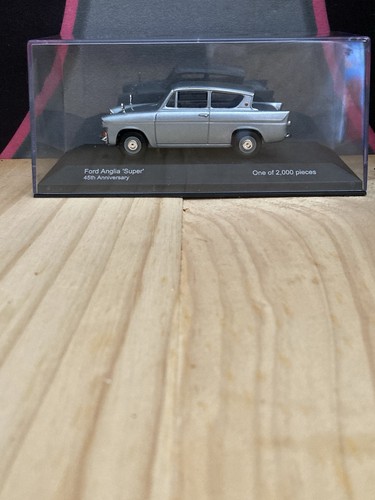 Vanguards ford anglia - 1:43,