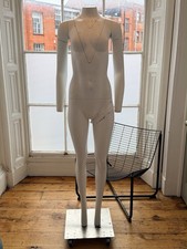 Invisible Ghost Mannequin