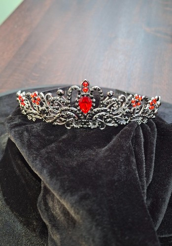 Gothic red rhinestone tiara - gothic,