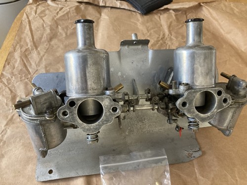 Twin hs2 carbs - su,