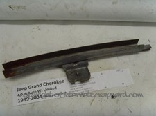 Jeep Grand Cherokee 4.0 WJ 99-04 OSF drivers door window guide rail 