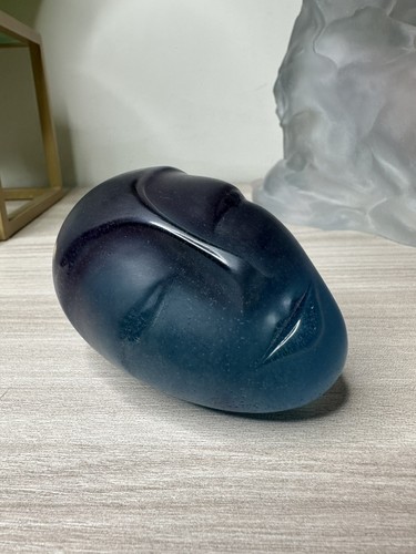 Daum france face sculpture - france,