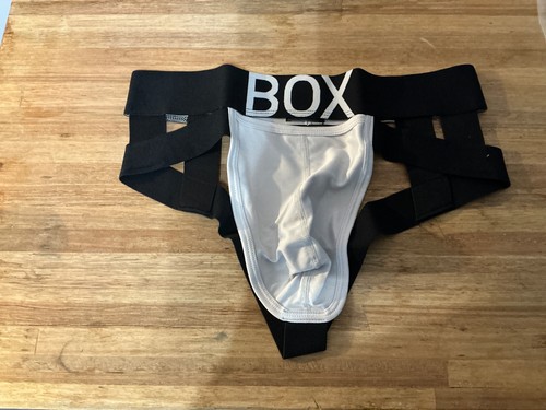 Box menswear white and black