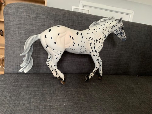 Stunning breyer model horse - breyer,