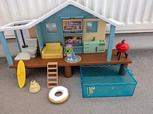 Bluey beach house - beach, play