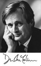 DAVID McCALLUM (THE MAN FROM U.N.C.L.E) GENUINE HAND SIGNED GLOSSY B/W PHOTO.