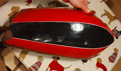 Benelli 250 fuel - 2c, tank