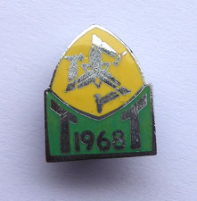1968 ISLE OF MAN TT BADGE - IoM MANX T.T. RACES