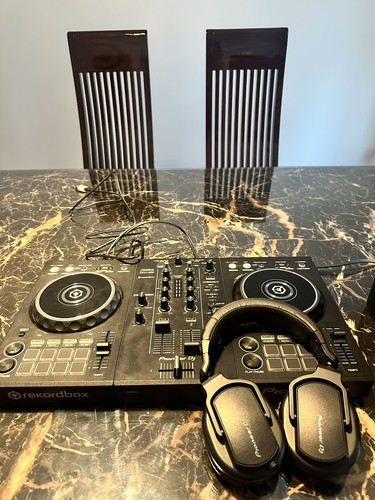 Pioneer ddj 400 - dj, with