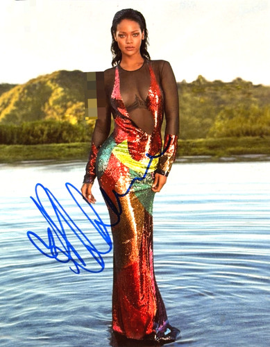 Rihanna signed magazine - rihanna, signed•magazine