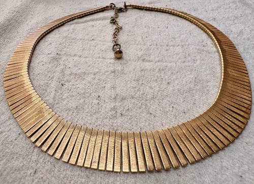 Vintage gold tone - tone, cleopatra