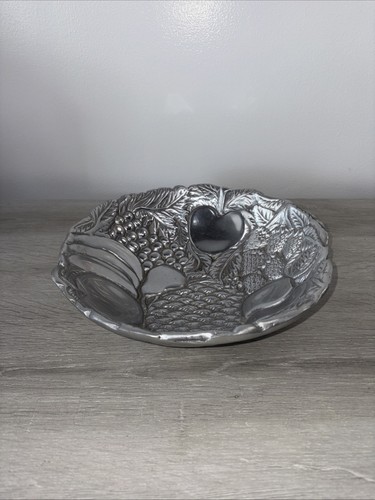 Pewter fruit bowl x - 10.5",