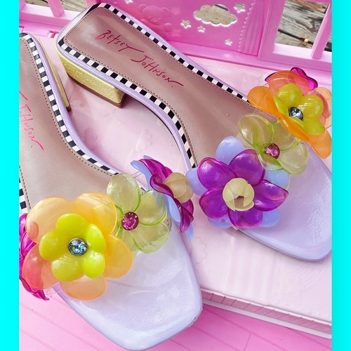 Betsey johnson pastel - johnson, floral