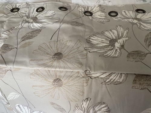 Pair next eyelet - of,
