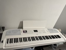 Yamaha DGX 670 Digital Piano