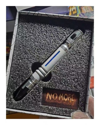 Nawya doctor who - who, metal