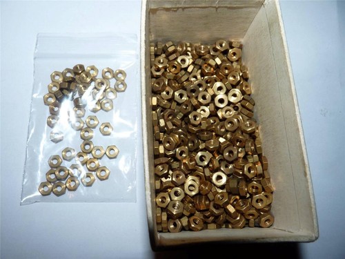 Brass nuts 20 - nuts, x