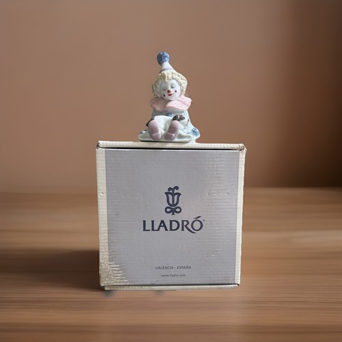 Lladro 5277 pierrot with - lladro, puppy