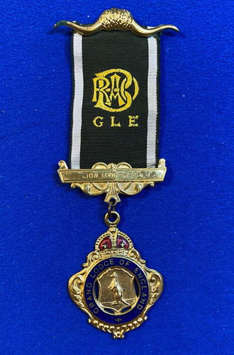 Lion lodge 2316 raob - lion,