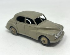 Dinky Toys - Morris Oxford