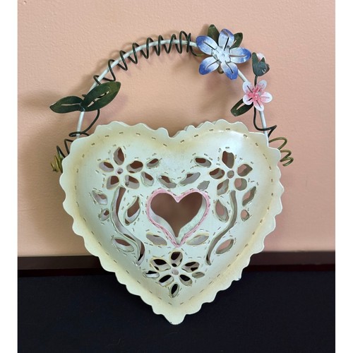 Metal heart basket floral - metal,