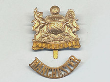 THE MANCHESTER REGIMENT ( SERVICE BATTS . ) O/R  s CAP BADGE.+ TITLE .